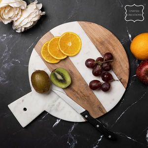 Planche à découper ronde en bois d'acacia et de marbre personnalisé écologique Produit de cuisine en bois Planche à découper avec poignée - Product Image 6