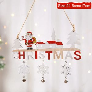 Ornement suspendu de Noël en bois fait main pour la décoration d'arbre avec une finition naturelle et un look inspiré de l'hiver festif - Product Image 6