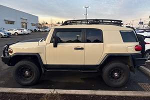 TOYOTA FJ CRUISER TRAIL TEAM EDICIÓN ESPECIAL 2010 USADO (LHD/RHD) - Product Image 2