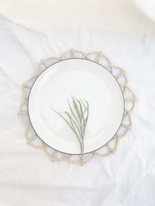Geulis Napperon rond en rotin Fleur Décoration en rotin Napperon rond en rotin fabriqué au Vietnam - Product Image 2