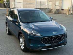 Vehículo Usado, Escapes SE 2020, SUV 4 Puertas con Tracción en las Cuatro Ruedas (1.5L 3 Cilindros Turbo 8A), Ofertas de Temporada, Autos Usados Premium - Product Image 4