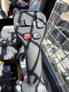 HOLLAND L320 Compact Track Loader Skid Steer Loader Core (Moteur de pompe à boîte de vitesses) Moteur Changchai d'occasion à haute efficacité à vendre - Product Image 5