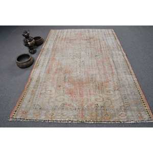 Tapis turc vintage en laine orange et beige de 55x82 pieds, tissage plat classique avec motif patchwork, décor élégant et rustique - Product Image 1