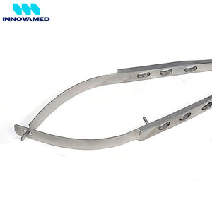 Ciseaux à ressort micro Spring Stitch 5.5 à pointe incurvée, en acier inoxydable, pour broderie, couture et soin des ongles INNOVAMED - Product Image 6