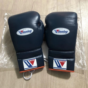 Guantes de MMA de Cuero % Originales Hechos a Medida con Cierre de Velcro para Entrenamiento de Muay Thai, Kickboxing y Boxeo - Product Image 4