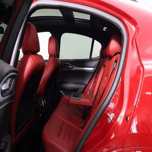 Alfa Romeo Stelvio Veloce I4 2023, best-seller, boîte automatique, vente rapide, avec garantie - Product Image 5