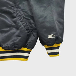 แจ็กเก็ตเบสบอลวิทยาลัยผ้าซาตินสำหรับผู้ชายเสื้อแจ็กเก็ตเบสบอลมีกระดุมสีแดงสำหรับใส่กลางแจ้งแฟชั่น - Product Image 5