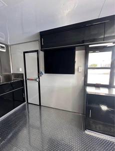 Remolque de Comida Móvil Negro, Cocina Móvil con Horno de Pizza de Acero Inoxidable, Vehículo de Catering Comercial de Doble Eje para Eventos al Aire Libre, 10m de Longitud - Product Image 4