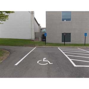 Cono de Tráfico Prismático de PVC de Alta Intensidad para Señalización Vial en Parques y Áreas de Estacionamiento - Product Image 1
