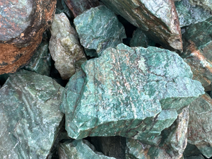 Cuarzo verde en bruto con cantidad a granel de grado premium natural Cuarzo verde en bruto para usos de fabricación de joyas por exportadores - Product Image 4