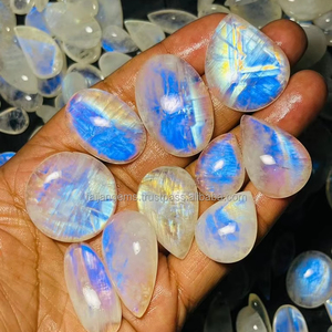 พลอยมูนสโตนสีรุ้งธรรมชาติคุณภาพดีที่สุด ขายส่ง รูปทรงและขนาดคละแบบ รับรองโดยผู้ตรวจสอบอิสระ ปรับแต่งได้ - Product Image 1