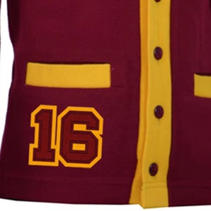 Suéter Cardigan Universitario Vintage Personalizado, Tejido, Invernal, Transpirable, con Cierre de Botones Cubiertos y Parches Bordados - Product Image 2