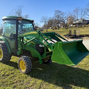 Tracteur à roues John Deere 3520 2013, automatique, 4x4, 55 CV, boîte de vitesses SS, pompe à engrenages, moteur - Product Image 1