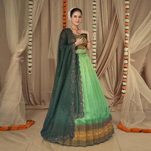 ชุดเลเฮนกาโชลีผ้าไหมบานาราซีสุดหรู พร้อมขอบผ้าทอมือลายซารีแบบดั้งเดิม ชุดงานรื่นเริงสุดสง่างาม คอลเลคชั่นชุดชาติพันธุ์และชุดเจ้าสาว - Product Image 1