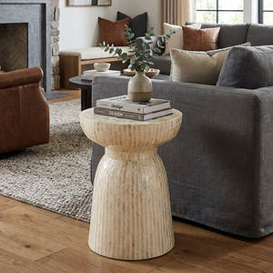 โต๊ะข้างทรงนาฬิกาทรายลายเปลือกหอยมุกสมัยใหม่ เฟอร์นิเจอร์หรูหราขายส่งสำหรับโรงแรม จำหน่ายอย่างยั่งยืน - Product Image 2