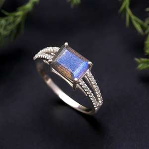 Bague en argent sterling massif de style classique pour femmes, de haute qualité, avec labradorite druzy taillée en carré, facettée, pour les fêtes et les mariages - Product Image 3