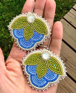 Boucles d'oreilles multicolores en perles de verre Miyuki Trendy Boho Style Drop avec Fringe Seeds HF Crafts' Fashionable Wedding Hoop Earrings - Product Image 1