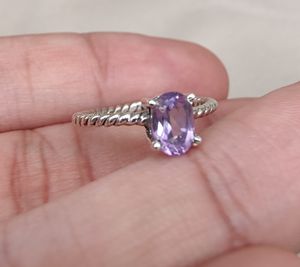 แหวนพลอยอเมทิสต์สีเงินสเตอริ925วงแหวนเหลี่ยมเพชรพลอยธรรมชาติสำหรับงานแต่งงานและงานเลี้ยงขายส่ง - Product Image 3