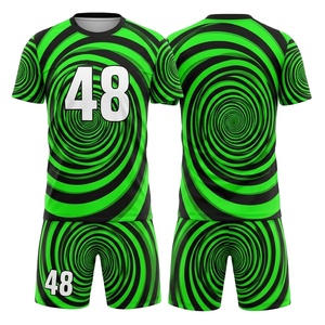 Uniforme de Fútbol Personalizado con Diseño de Salpicaduras de Pintura, Conjunto de Camiseta y Pantalones Cortos de Fútbol Sublimados Multicolores, 100% Poliéster de Secado Rápido, Venta al Por Mayor - Product Image 6