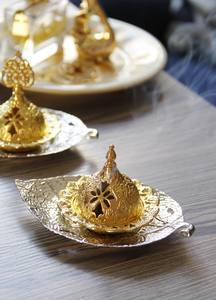 Brûleur d'encens arabe Brûleur d'encens en métal doré - Product Image 5