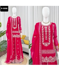 Costume de Salwar Kameez en Georgette lourde de style indien et pakistanais avec une belle séquence et une robe et un tissu de travail brodés - Product Image 1