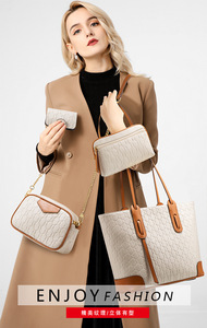 ชุดกระเป๋าถือ4-in-1แบบหรูหราสำหรับผู้หญิงมีซิปปิดหนัง PU โลโก้นูน - Product Image 5