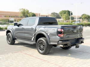 Neuf/Occasion 2024 F O R D RANGER RAPTOR Noir 5.0-6L V8 Turbo Essence AUTOMATIQUE Phares LED Sièges en Cuir Foncé Pneus R17 Euro VI - Product Image 3