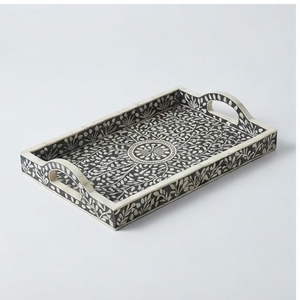 Bandeja Decorativa Rectangular Hecha a Mano de MDF con Incrustaciones Florales de Hueso, Estilo Bohemio, Diseño de Asa Grabada - Product Image 1