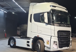 Camion tracteur d'occasion 2023 FO RD F Max 500 4x2 Diesel Automatique Euro 6 LHD Léger Suspension Pneumatique Boîte FAST Bon état - Product Image 2