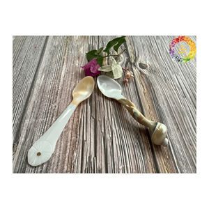 Ensemble d'assiettes, cuillères et fourchettes en coquillages naturels-Produit décoratif, luxueux et fait à la main du Vietnam - Product Image 4