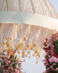 มาลัยดอกไม้ทำจากผ้าเทียมมีกระดิ่งดอก Gajra สำหรับตกแต่งเพดานของจีนใต้ - Product Image 2