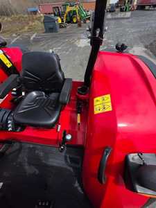 Tracteur Massey Ferguson 5711 neuf/d'occasion 2022, 110 CV, avec moteur, boîte de vitesses, PLC, roulements et composants de pompe - Product Image 5