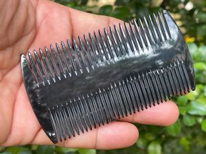 Peigne à cheveux en corne fait main de haute qualité, lisse et poli, peigne de toilettage professionnel pour salon - Product Image 2