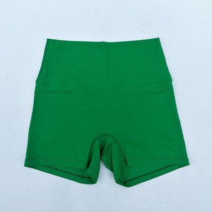 Pantalones cortos de Yoga transpirables sin costuras con logotipo personalizado para mujer, respetuosos con la piel, gimnasio, deporte, entrenamiento físico con patrón sólido de cintura media - Product Image 3