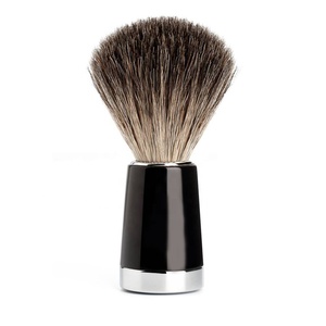 Cepillo de Afeitar y Barba con Mango Metálico Plateado y Pelo de Pelo de Ardilla Silvertip para Cuidado Personal - Product Image 1