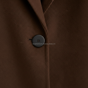 เสื้อโค้ทขนสัตว์สีน้ำตาลเข้มสำหรับผู้หญิงแบบสั่งทำพิเศษ แบรนด์ส่วนตัว เสื้อผ้าฤดูหนาว - Product Image 6