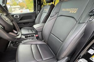 Jeep Wrangler Rubicon 392 Final Edition 4x4 Usado 2024 - Product Image 6