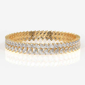 Brazalete de Oro de 18K con Diamantes Moissanite en Corte Pera y Marquesa, Elegantes Pulseras y Brazaletes - Product Image 1