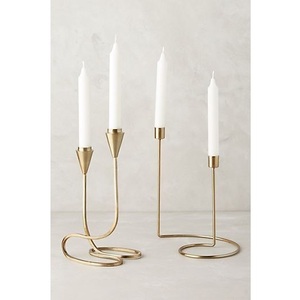 Soporte cónico de metal hecho a mano para mesa de comedor diseñado para añadir un ambiente elegante y un efecto de iluminación sofisticado - Product Image 4