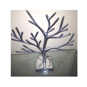 Una elegante escultura de árbol de aluminio enriquece los interiores con ramas artísticas y un atractivo contemporáneo atemporal. - Product Image 1