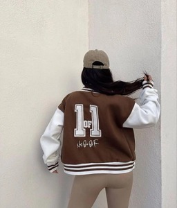 Vestes Letterman personnalisées imprimées en 3D pour femmes Veste universitaire élégante pour femme Fabricant de veste universitaire en gros - Product Image 1