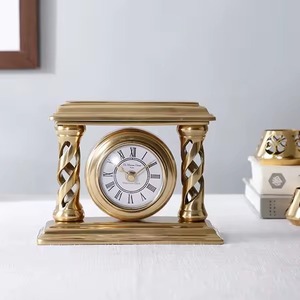 Reloj de Mesa de Metal de Alta Calidad con Funcionamiento a Pilas y Diseño Moderno, Regalo para Cualquier Ocasión - Product Image 4