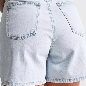 กางเกงยีนส์ขาสั้นทรงวินเทจ - Product Image 1