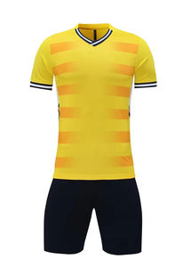 Camiseta de fútbol OEM Sportswear Camiseta De Futbol Personalizada Kit completo de uniforme 100% Poliéster Nombre del equipo personalizado para el equipo - Product Image 5