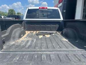 Dodge Ram 2500 Laramie Crew Cab 4WD 2024 Usada, Gasolina/Gasóleo, Turbo, Volante a la Izquierda, Ruedas Cromadas, Asientos de Cuero, Techo Panorámico Automático - Product Image 4