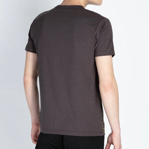 เสื้อยืดผู้ชายผ้าฝ้ายแท้ 100% ทรงปกติ แบบถัก พร้อมสกรีนโลโก้ตามสั่ง สำหรับสตรีทแวร์ ขายส่ง - Product Image 4