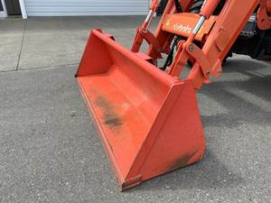 2021 para el tractor Premium Kubota con alta potencia y control de precisión con bomba de núcleo y componentes del motor - Product Image 2