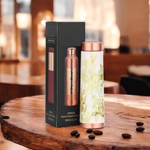 Botella de agua de cobre de uso de Material de lujo Botella de tamaño estándar duradera disponible para vender regalos en función de reunión - Product Image 1