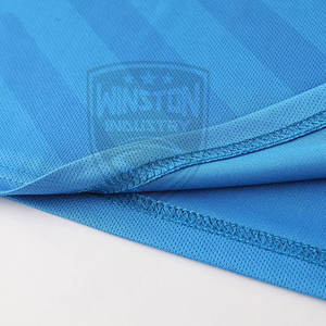 Uniformes de fútbol de alta calidad Conjuntos de último diseño Precio bajo de fábrica Buena ropa deportiva - Product Image 4