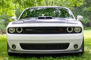 รถซีดานขนาดใหญ่สมรรถนะสูง ปี 2024 พร้อมเครื่องยนต์เทอร์โบ ปรับปรุงสมรรถนะบนสนามแข่งขันและคุณสมบัติระดับพรีเมียม เบาะหนัง หลังคาซันรูฟแบบพาโนรามา - Product Image 2